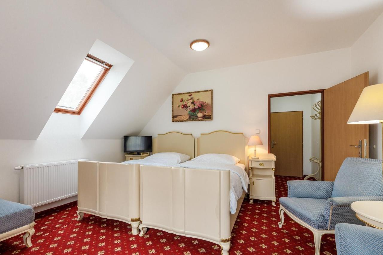Hotel Farma Hory Karlovy Vary Esterno foto