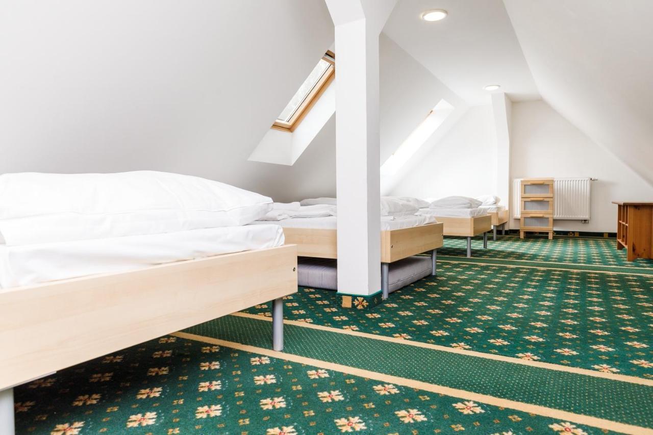 Hotel Farma Hory Karlovy Vary Esterno foto