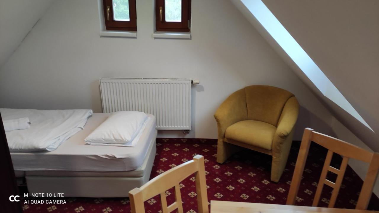 Hotel Farma Hory Karlovy Vary Esterno foto